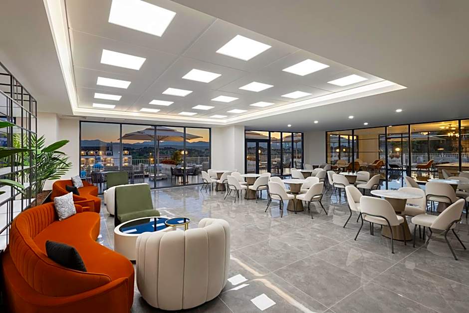 Arcanus Hotels Trendline Side