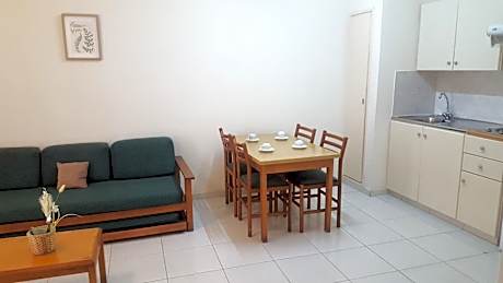 Family Apartment (2 Adults + 1 Child)