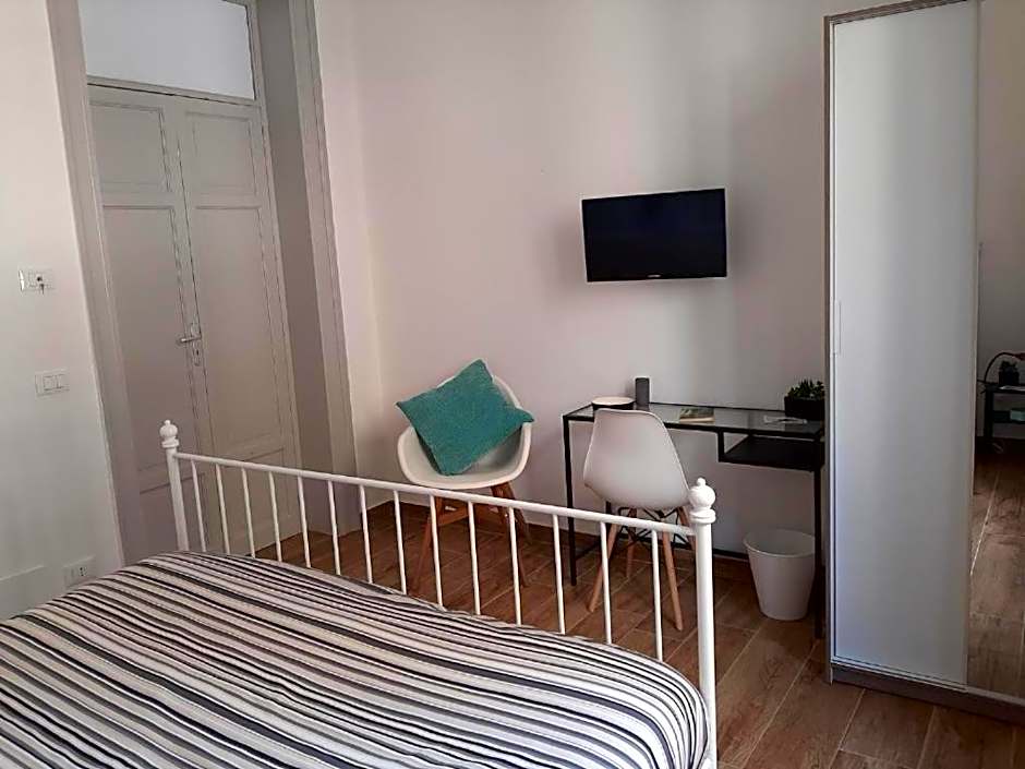 Triscele house