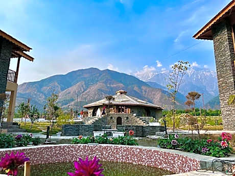 OSHO HIMALAYAS WELLNESS RESORT