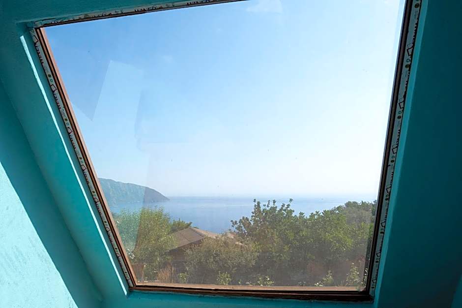 Goat Bungalow and Camping