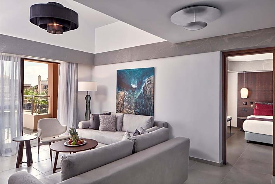 Atlantica Caldera Palace