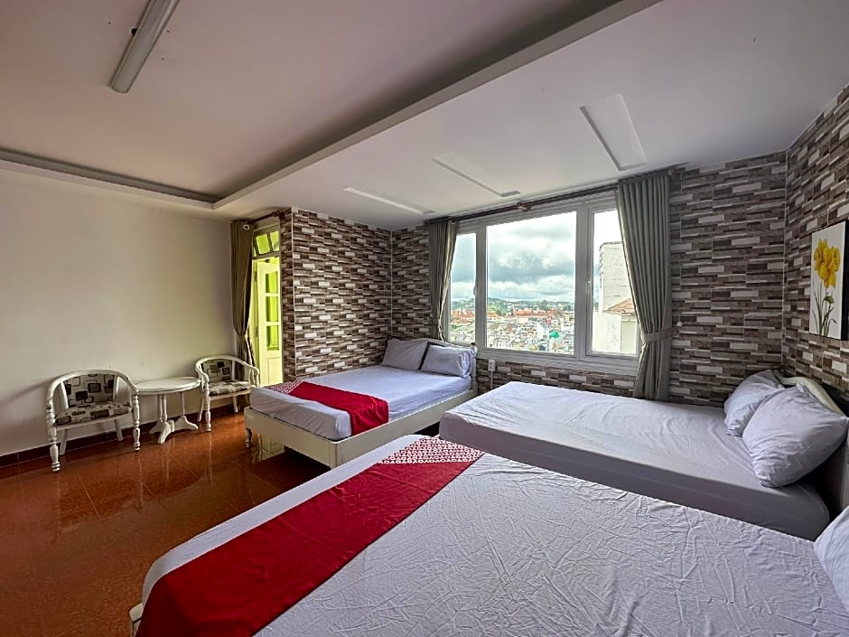 OYO 1196 Le Vu Hotel