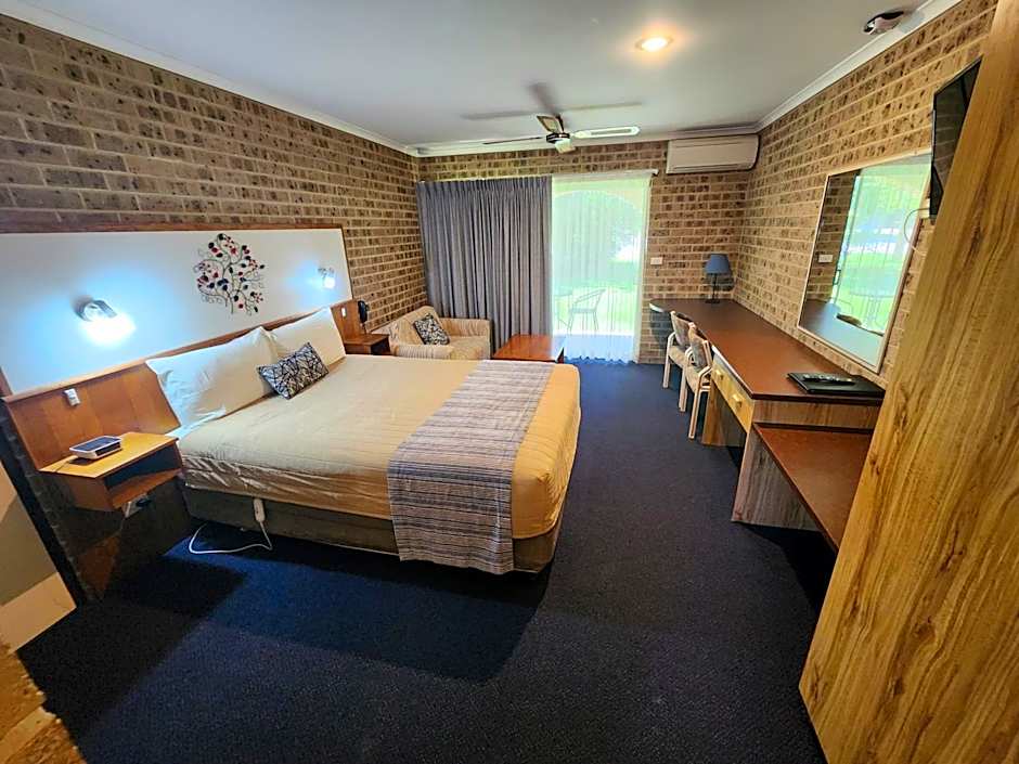 Idlewilde Town & Country Motor Inn