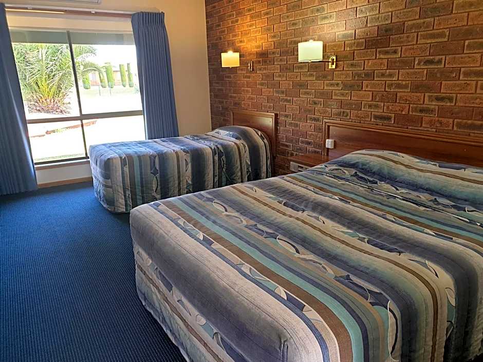 The Finley Palm Motor Inn