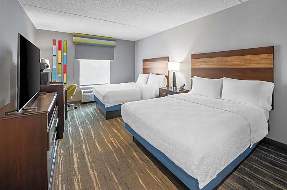 Hampton Inn By Hilton & Suites Camp Springs