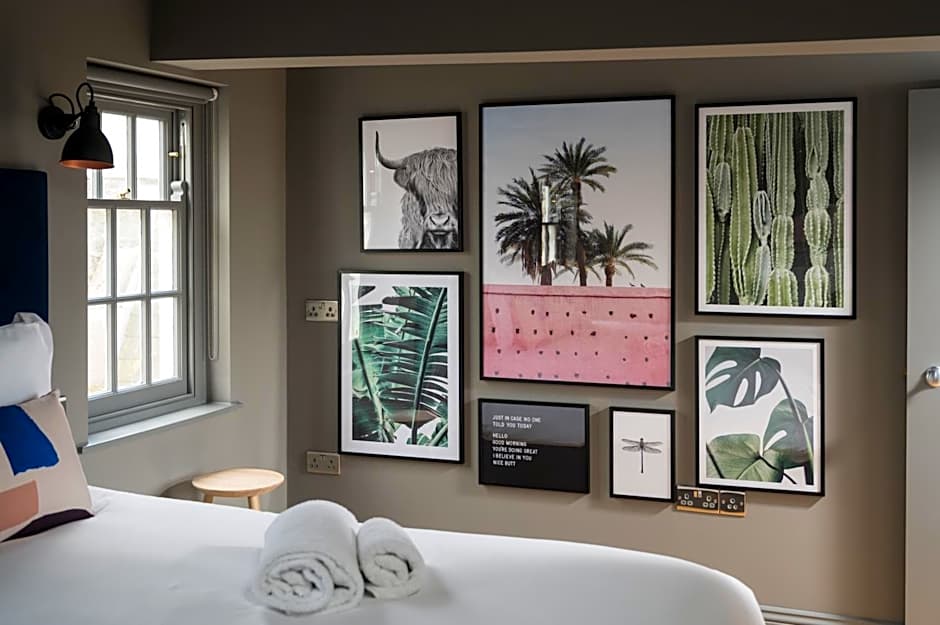 Hiding Space - Trim Street Apartments