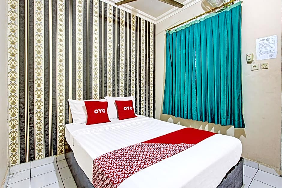 OYO 92287 Hotel Aji Mantoro