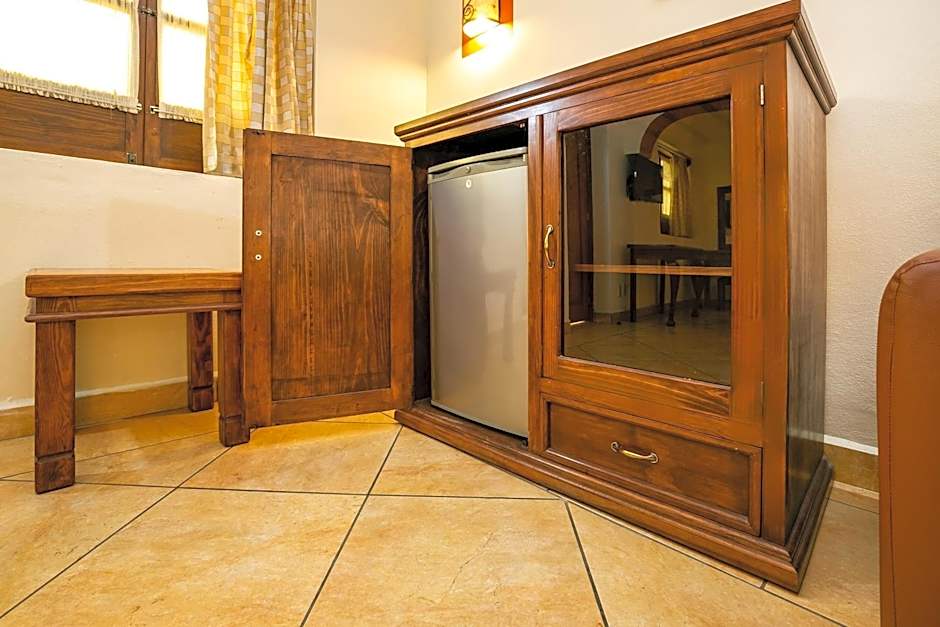 Hotel Casa del Virrey & Suites