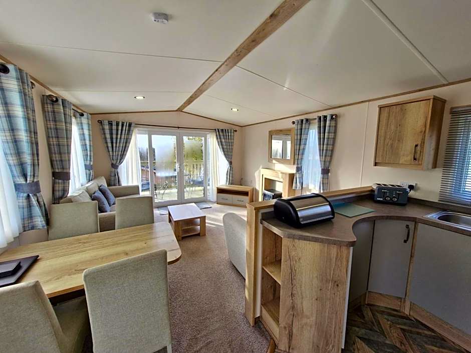Photo 1 of 1 of Mobile Home