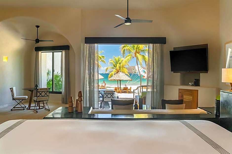 Thompson Zihuatanejo, A Beach Resort by Hyatt
