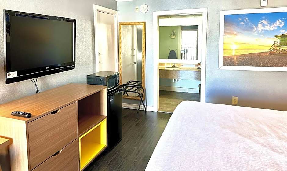 Days Inn by Wyndham Pensacola - Historic Downtown