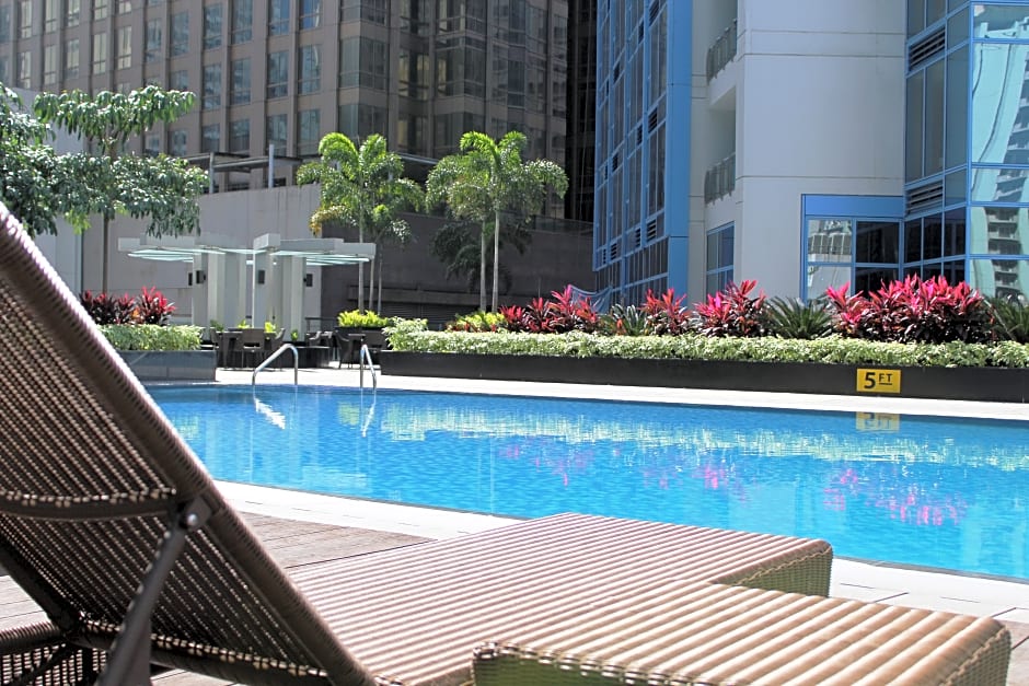 C Suites at Two Central Residences