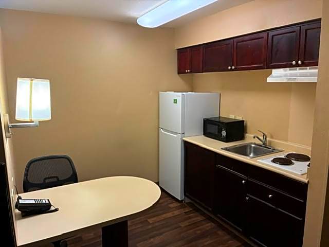 Hawthorn Extended Stay by Wyndham Irving Las Colinas