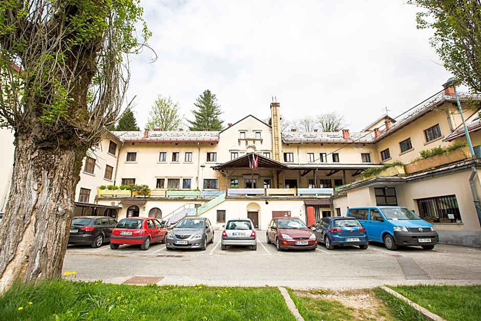 Hostel Idrija