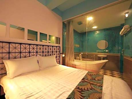 Superior King Room