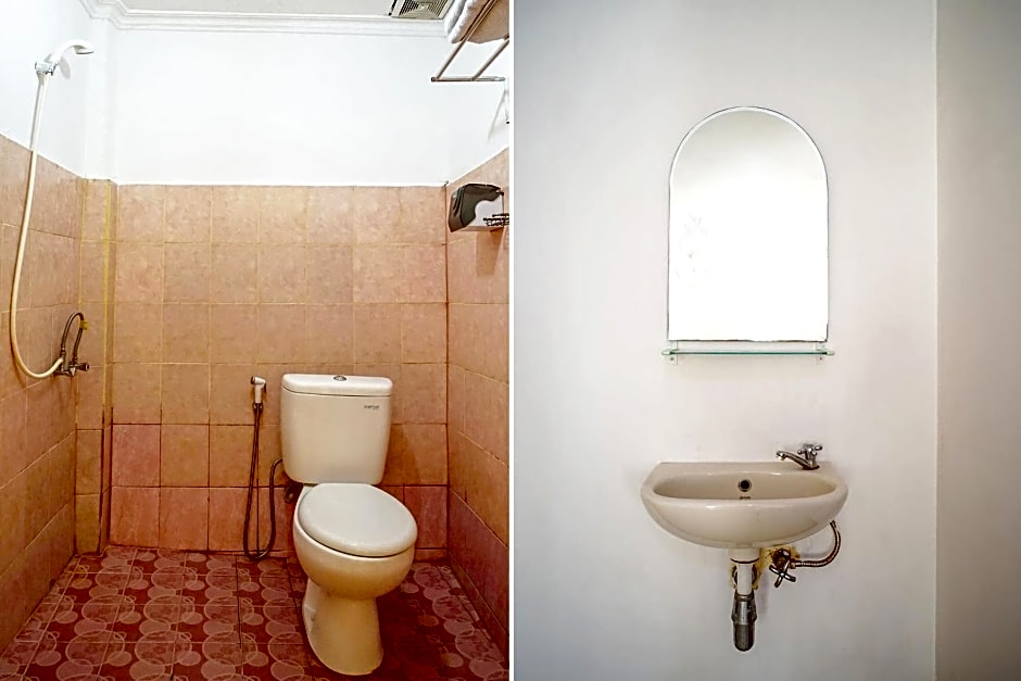 Collection O 2885 Hemra Hotel