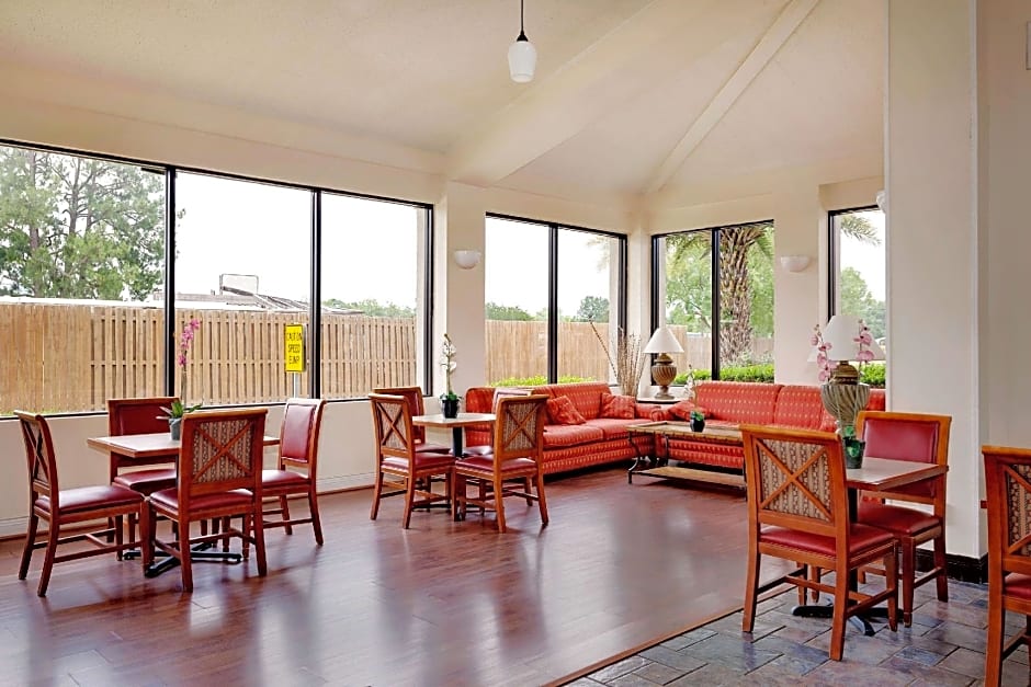 Days Inn by Wyndham Lafayette Near Lafayette Airport