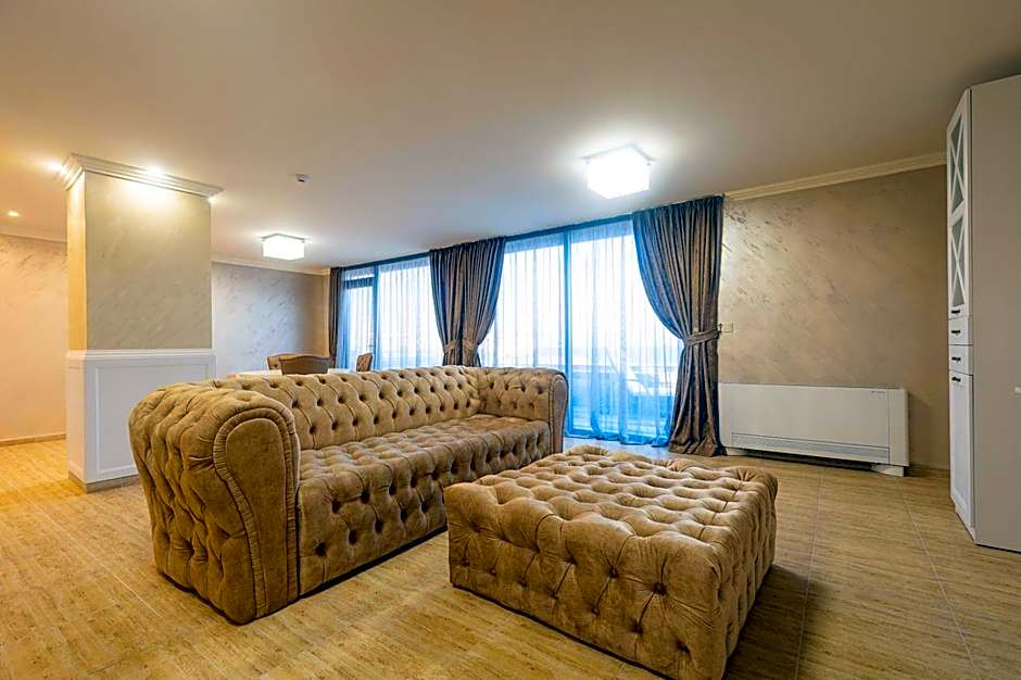 Lecardo Hotel