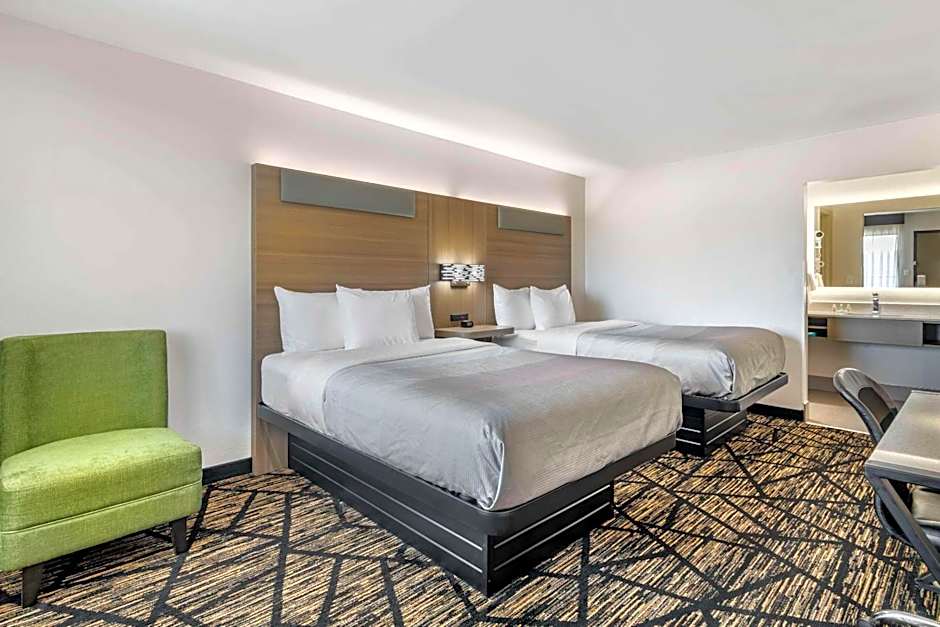 Quality Inn & Suites Athens University Area