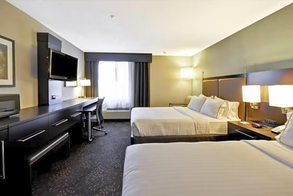 Holiday Inn Express Romulus / Detroit Airport By IHG