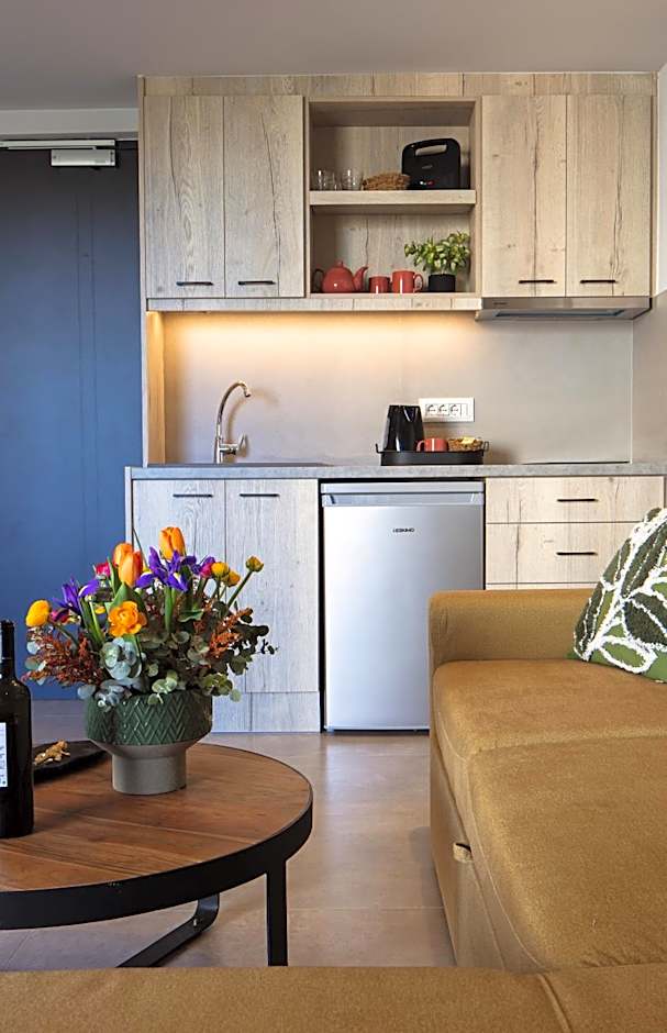 Lines Concept Accommodation