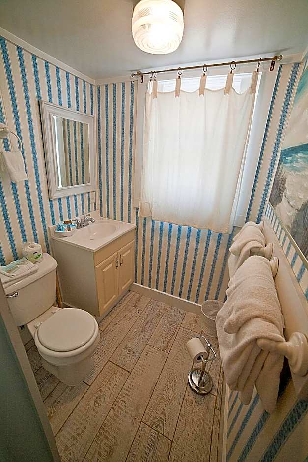 Georgianne Inn & Suites