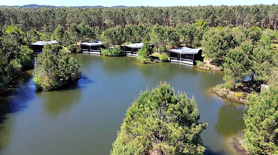 Les Échasses Golf & Surf Eco Lodge