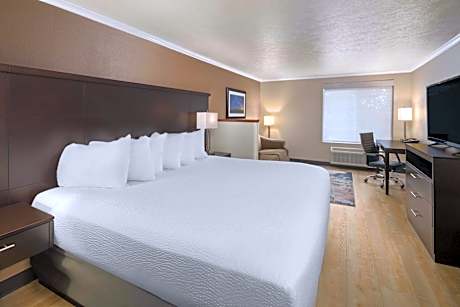 King Room - Non-Smoking