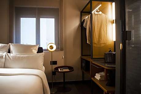 Single Room with Double Bed