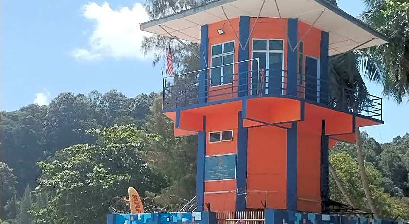 Teluk Batik Holiday Apartment