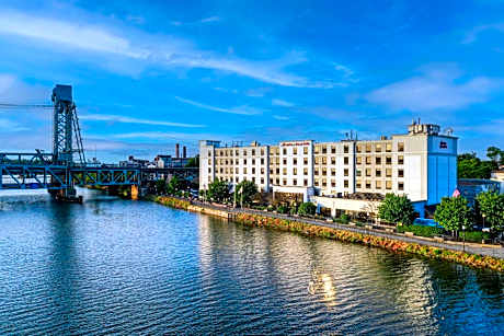 Hampton Inn By Hilton & Suites Newark-Harrison-Riverwalk