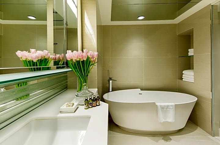 Regal Oriental Hotel