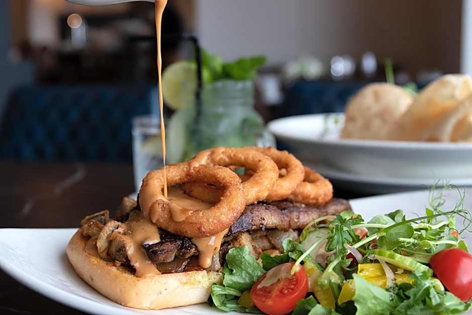 Killarney Oaks Hotel