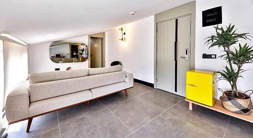 Luff Suites