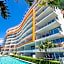 Silvershore Apartments on the Broadwater