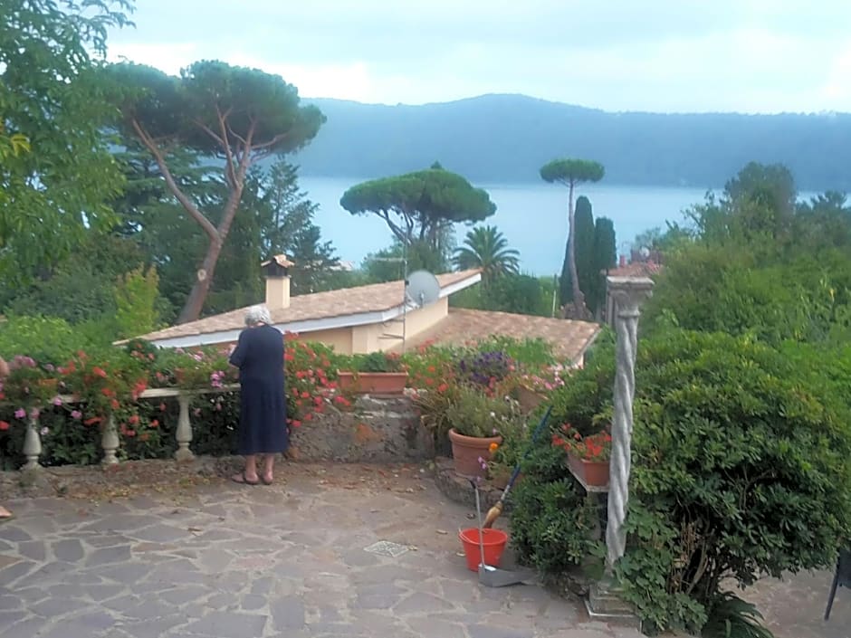 Bed&Breakfast "Fiorella" sul Lago