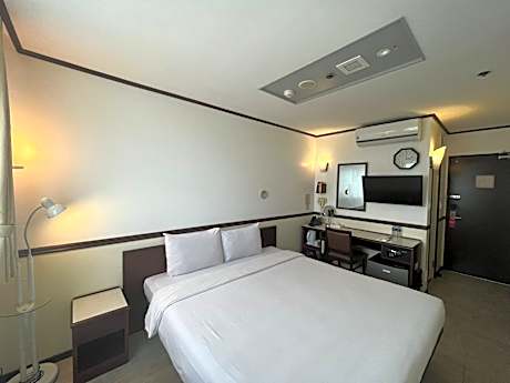 King Double - Non-Smoking