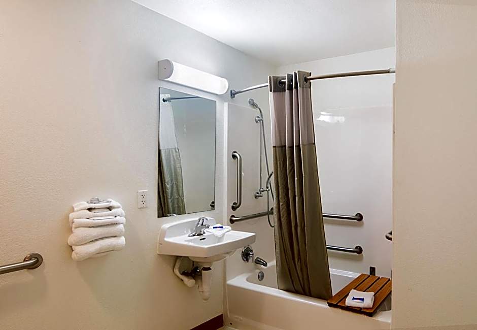 Motel 6 Redding South