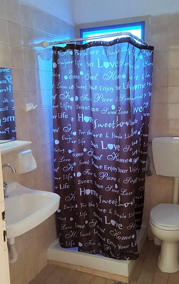 CLEO ROOM WITH PATIO 250m FROM THE BEACH