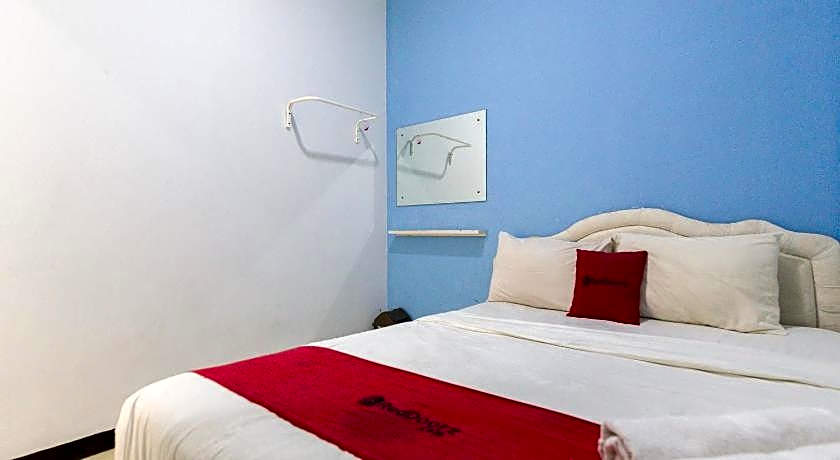 RedDoorz @ Garden Boulevard Citra Raya Tangerang