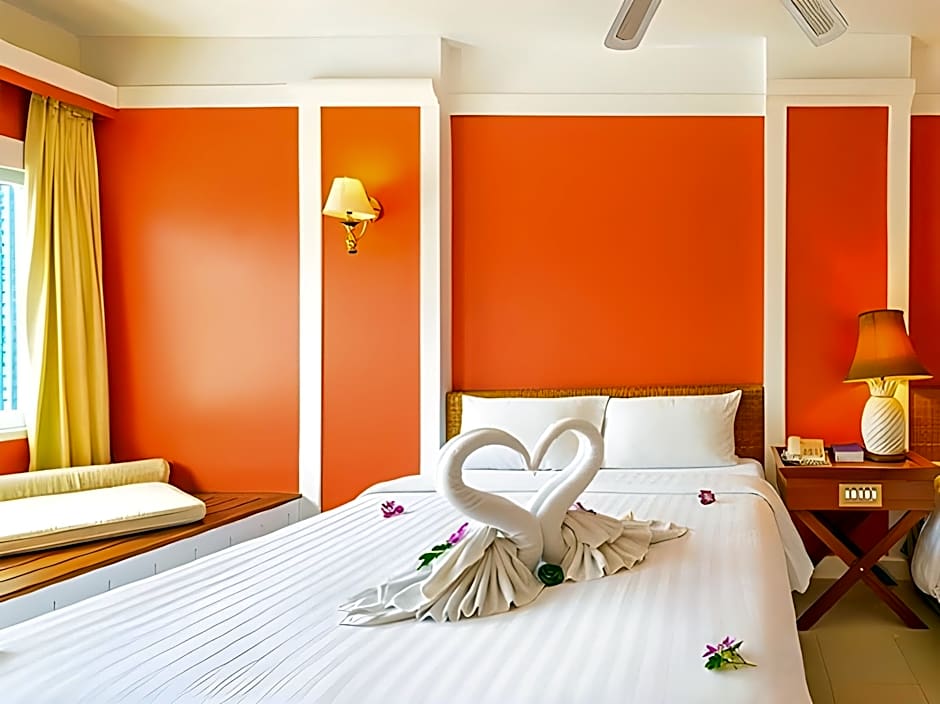 Andaman Seaview, Karon Beach - SHA Plus