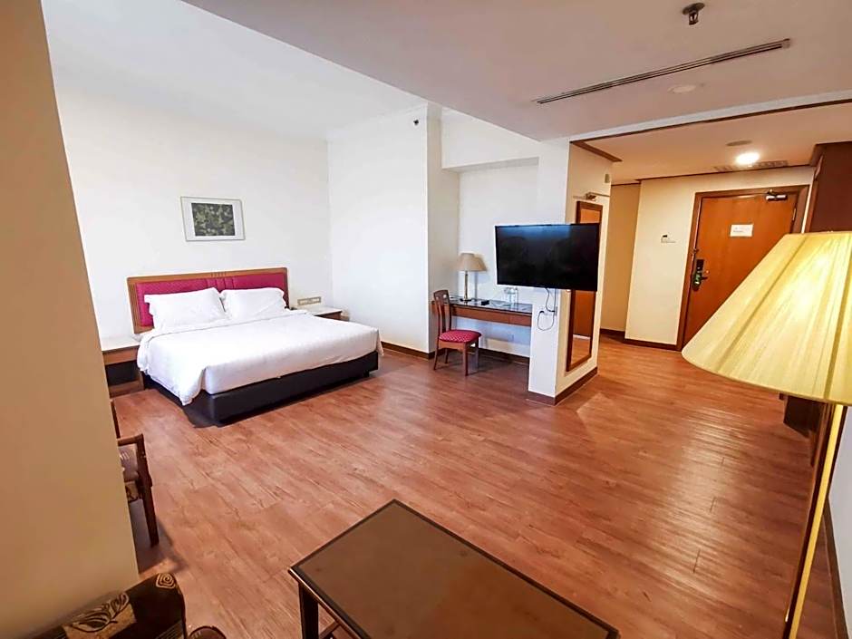 Crystal Crown Hotel Harbour View Port Klang