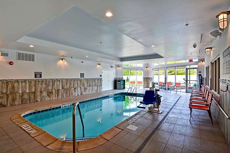 Courtyard by Marriott Long Island Islip/Courthouse Complex