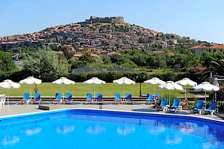 Delfinia Hotel & Bungalows