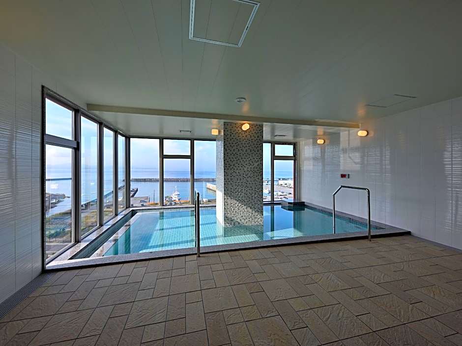 Green Rich Hotel Okinawa Nago (Artificial hot spring Futamata Yunohana)