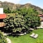 Paradise Hotel Boutique & Lounge