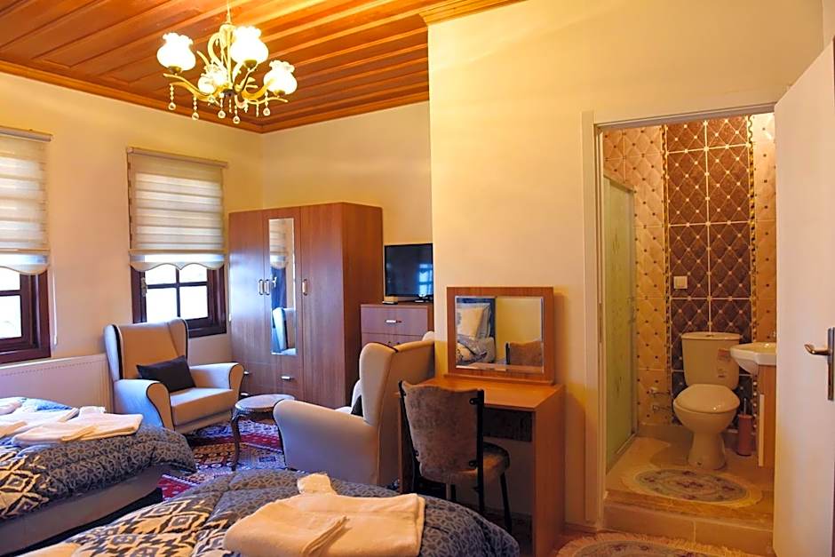 ÖZ Butik Otel Antik Kent Myrleia