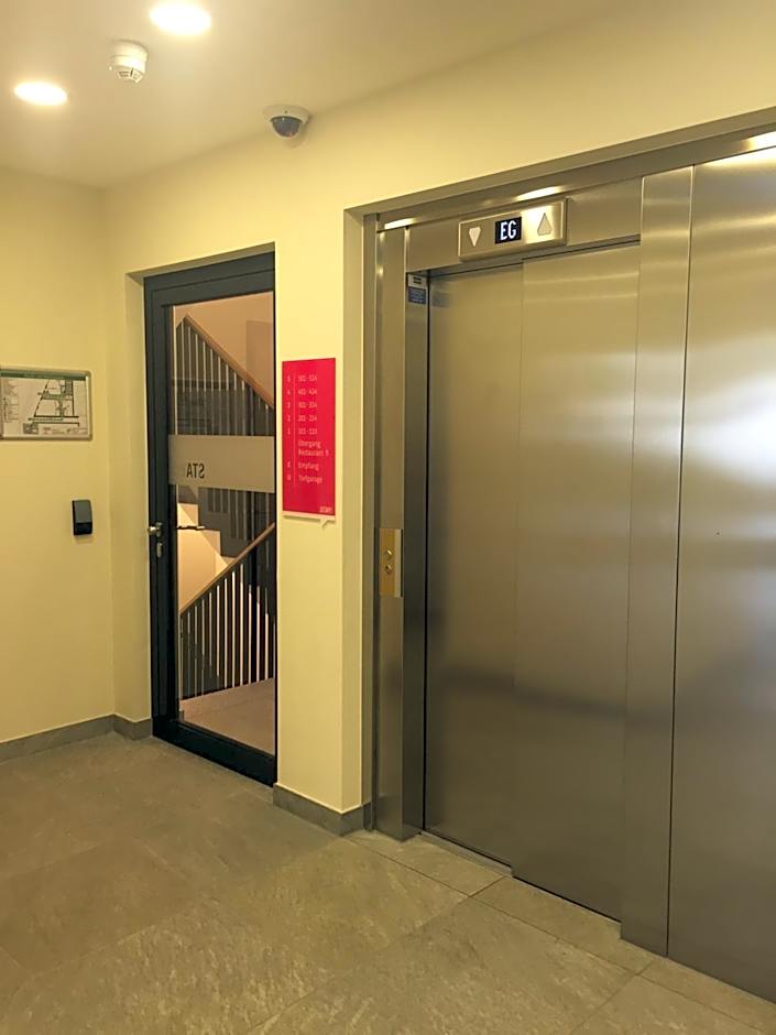 Stay! Hotel Boardinghouse