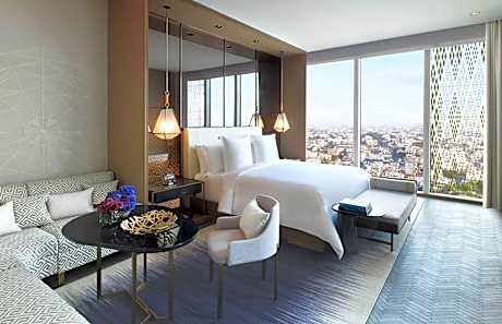 Ambassador King Suite